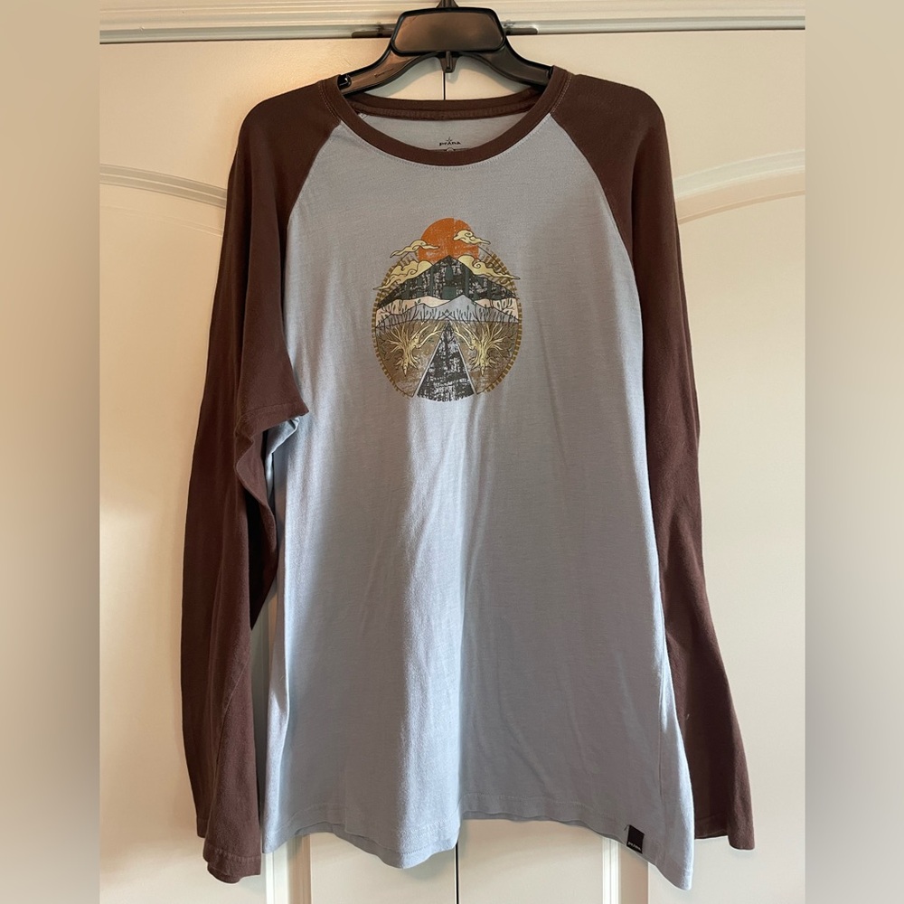 Men's Brown and light blue piranha baseball tee